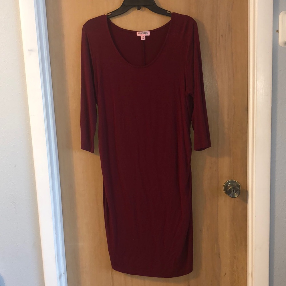 Feathers Midi Maternity Dress Cropped Sleeves Stretchy Cranberry Color Size XL